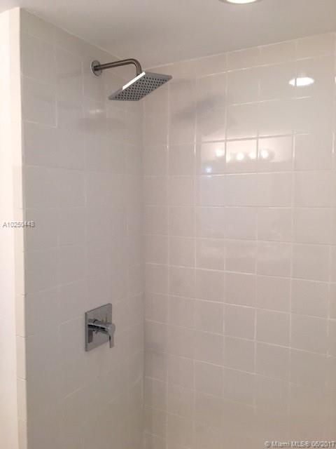 RACQUET CLUB APTS 2 AT BO - Residential Lease