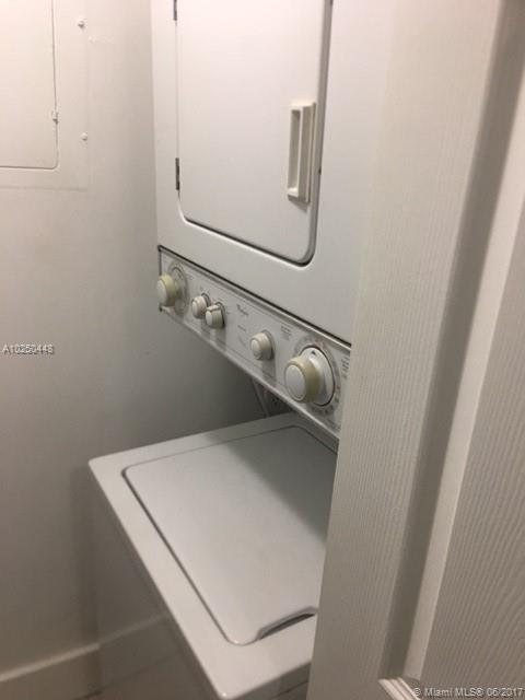 RACQUET CLUB APTS 2 AT BO - Residential Lease