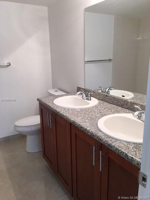 RACQUET CLUB APTS 2 AT BO - Residential Lease