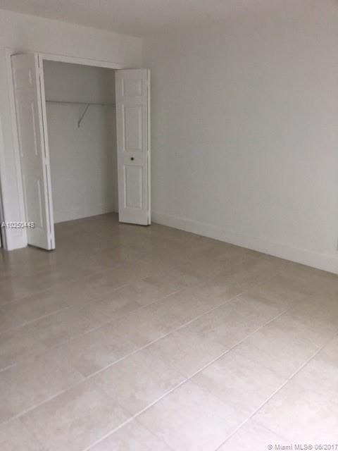 RACQUET CLUB APTS 2 AT BO - Residential Lease