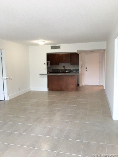 RACQUET CLUB APTS 2 AT BO - Residential Lease