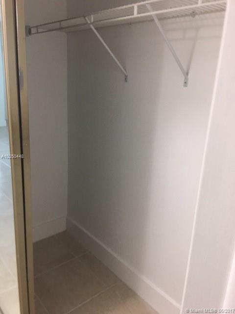 RACQUET CLUB APTS 2 AT BO - Residential Lease