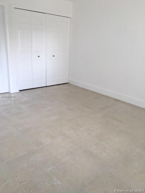 RACQUET CLUB APTS 2 AT BO - Residential Lease