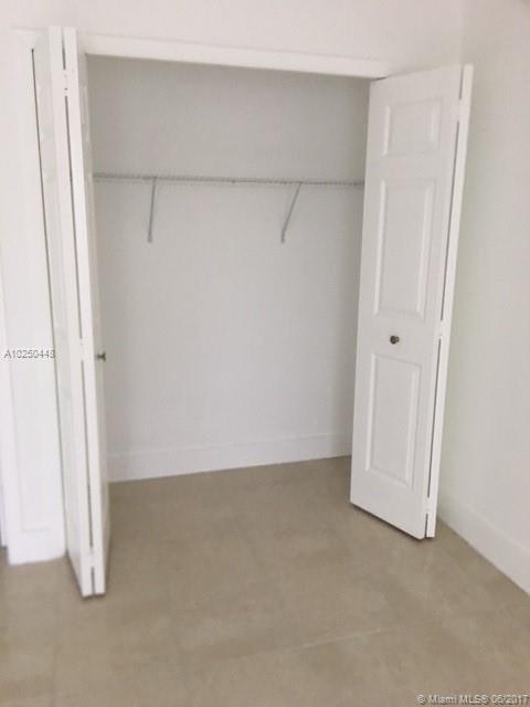 RACQUET CLUB APTS 2 AT BO - Residential Lease