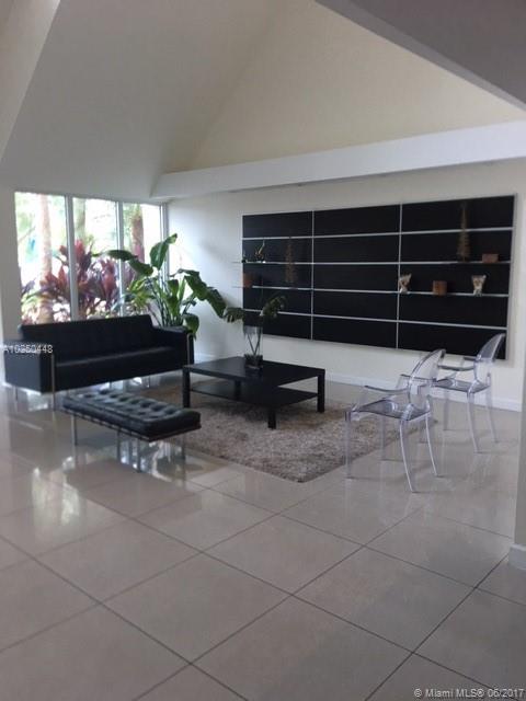 RACQUET CLUB APTS 2 AT BO - Residential Lease