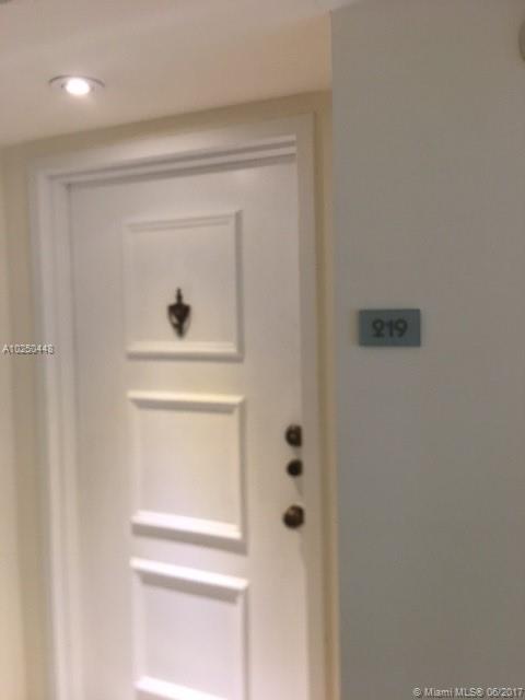 RACQUET CLUB APTS 2 AT BO - Residential Lease