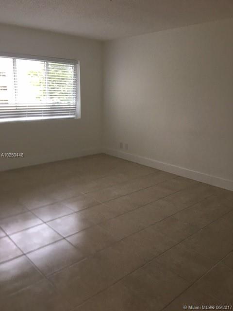 RACQUET CLUB APTS 2 AT BO - Residential Lease