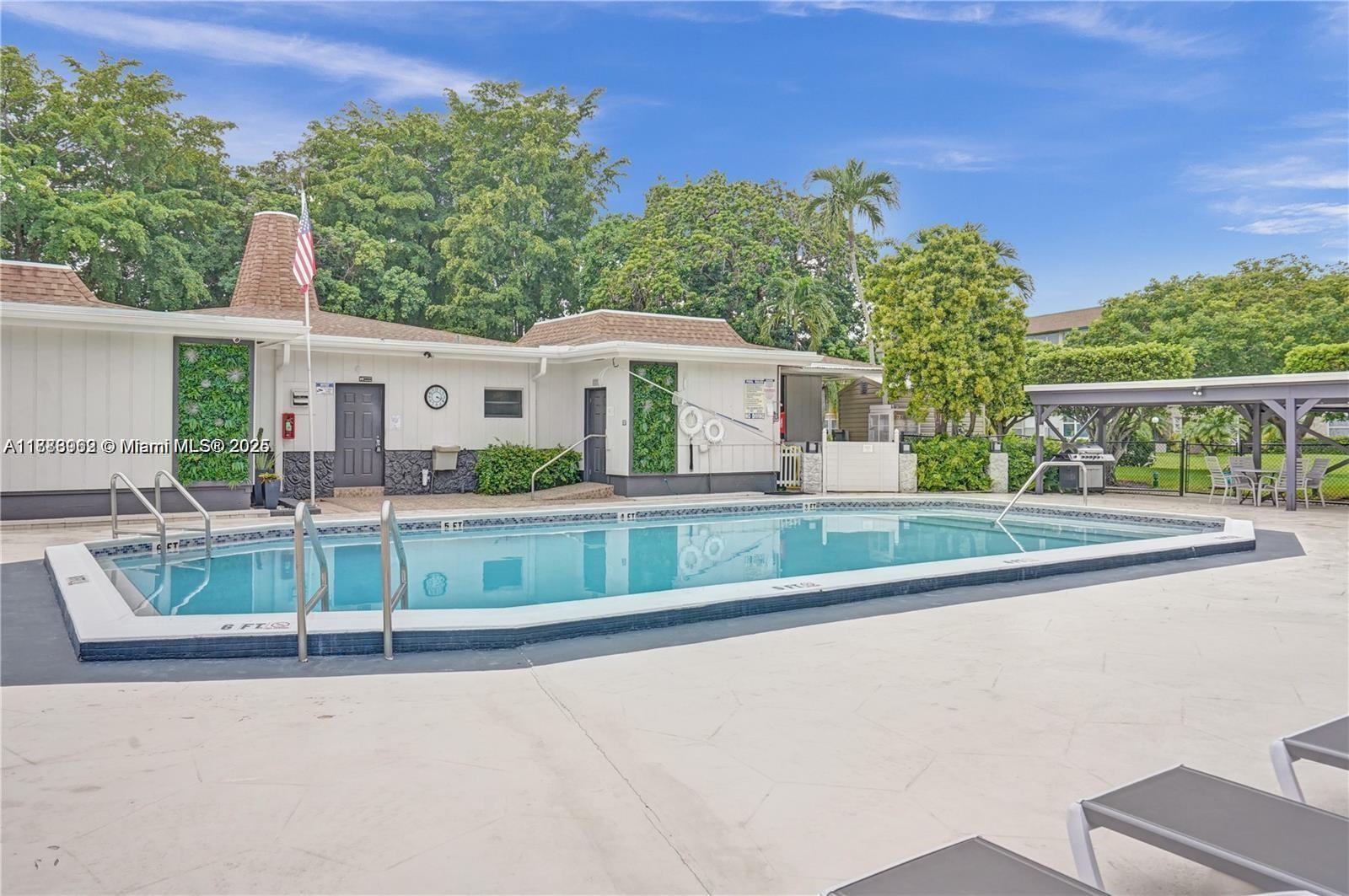 WALNUT GARDENS CONDO - Residential