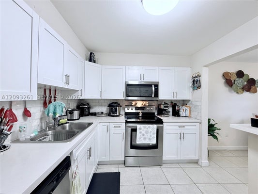 1284 W 44TH PL APT 1, HIALEAH, FL 33012 - Image 6c532edddfa67fe4144fae80dce61d7a/1286469003