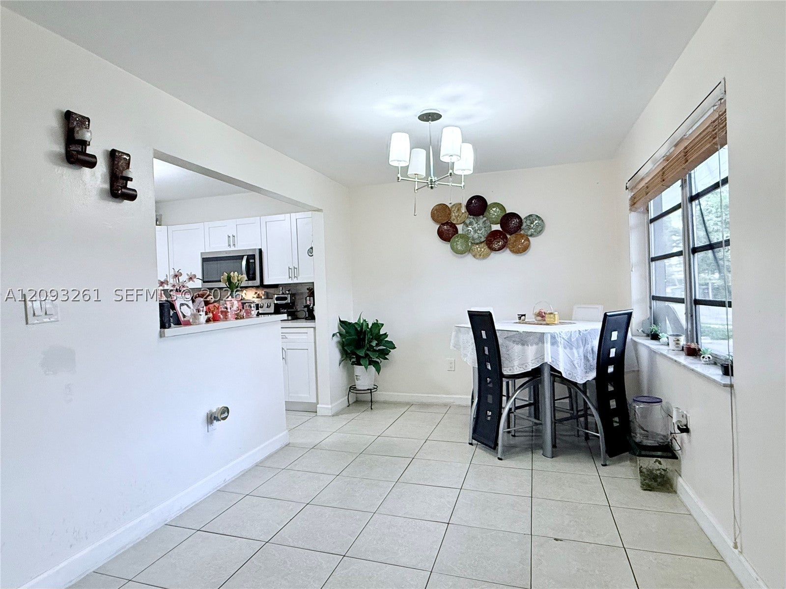 1284 W 44th Pl 1