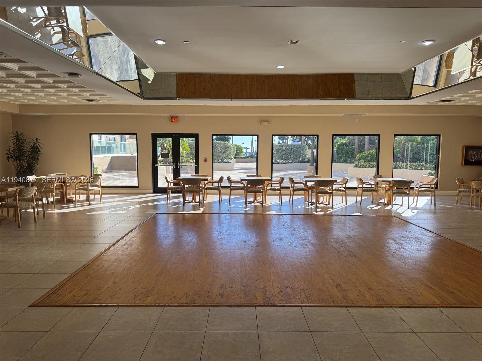 MALAGA TOWERS CONDO - Residential