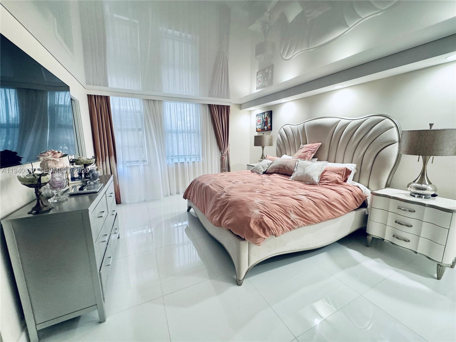 MALAGA TOWERS CONDO - Residential