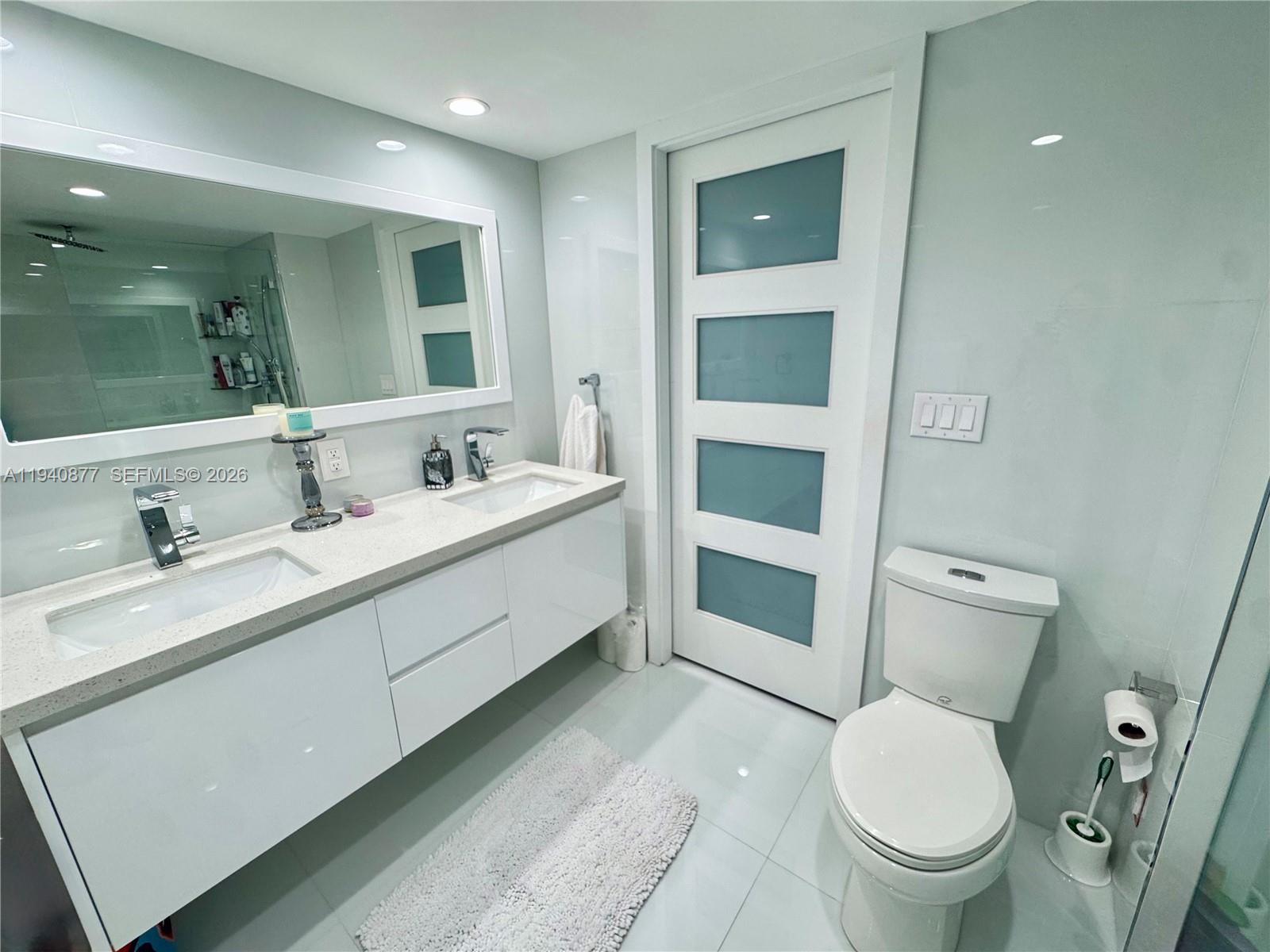 MALAGA TOWERS CONDO - Residential