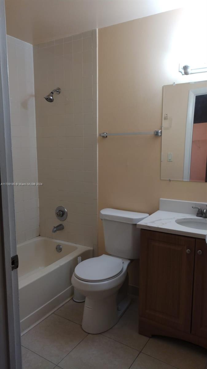 MEADOWS ON THE GREEN COND - Residential Lease