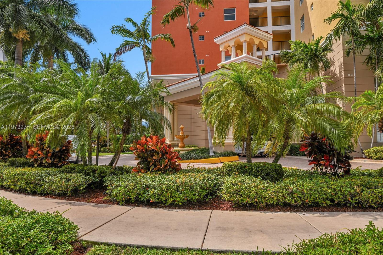 PORTO BELLAGIO CONDO - Residential