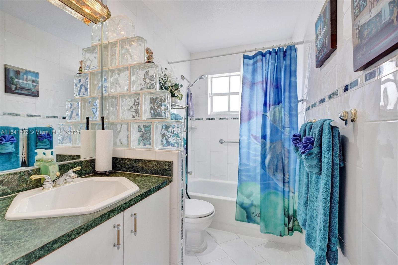 LOS ANGELES ESTATES SEC 2 - Residential