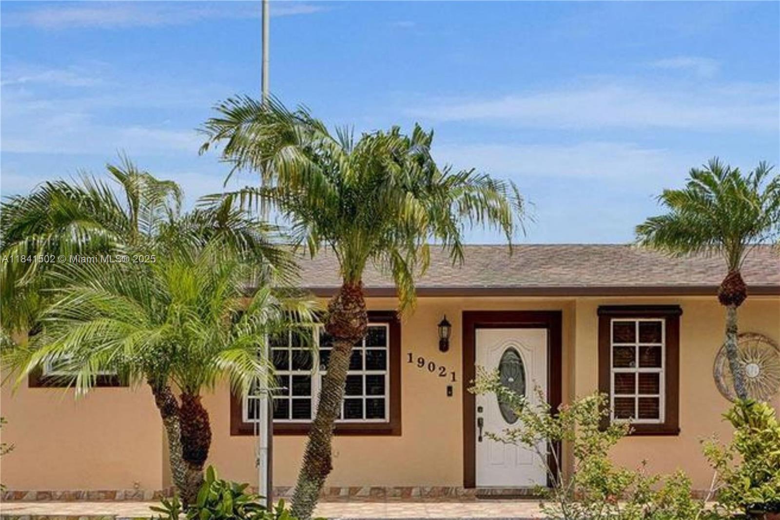 LOS ANGELES ESTATES SEC 2 - Residential