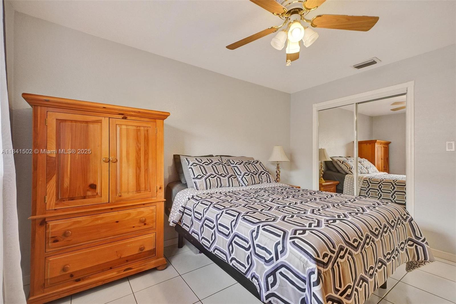 LOS ANGELES ESTATES SEC 2 - Residential