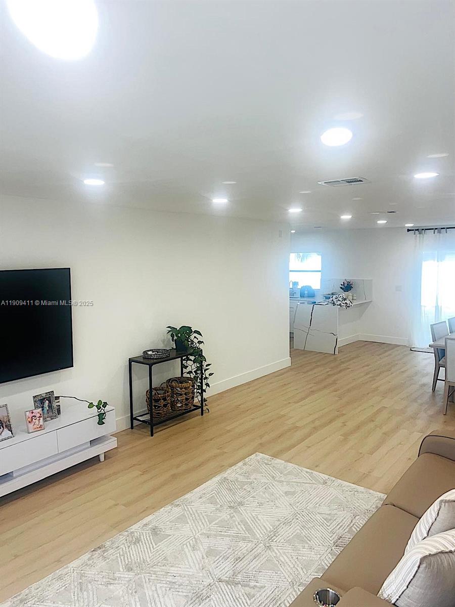 SANDALFOOT COVE SEC 4 - Residential