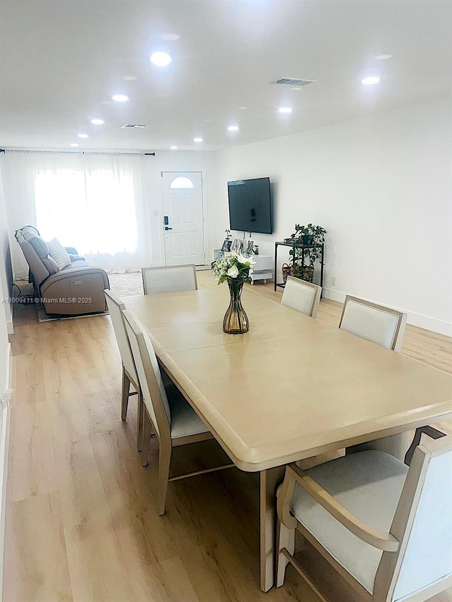 SANDALFOOT COVE SEC 4 - Residential