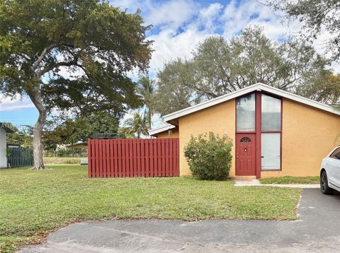 Photo of 7351 W Sunrise Blvd #7351, Plantation, FL 33313 (MLS # A11510413)