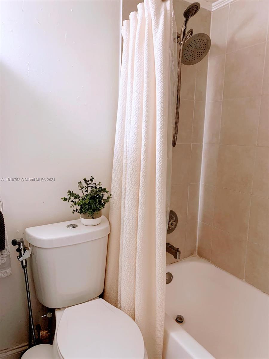 C GAB DOUGLAS SEC - Residential Lease