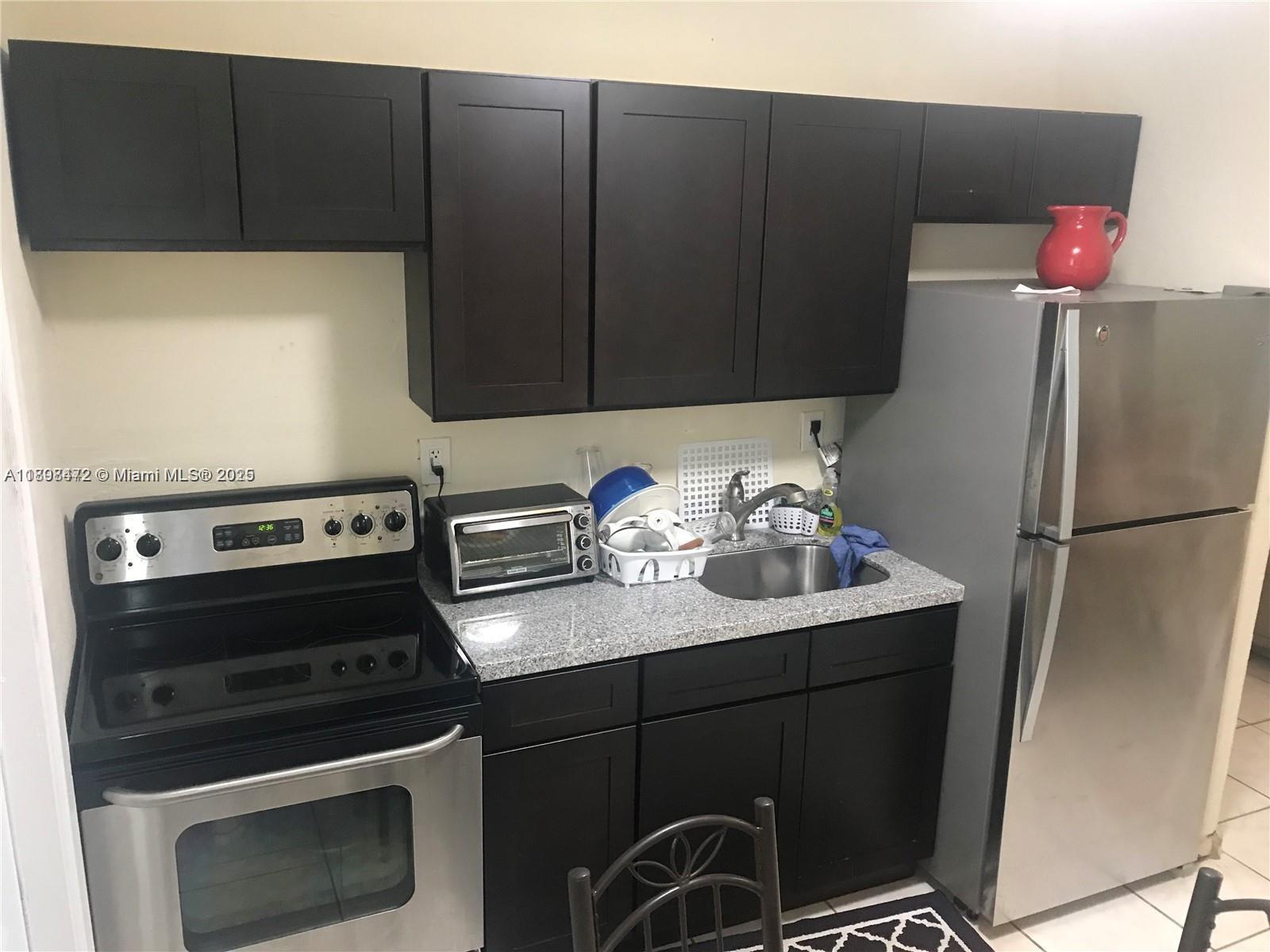 BISCAYNE AVE TRACT - Residential Lease