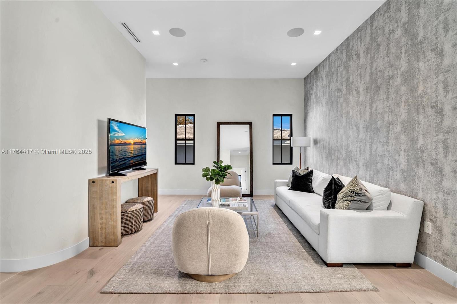 ALTOS DEL MAR NO 5 - Residential