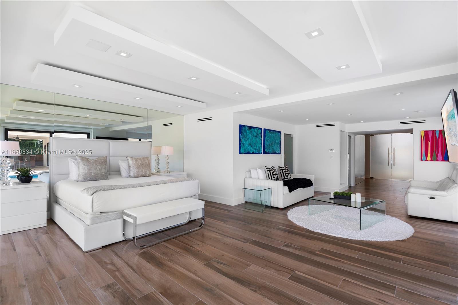 HOLLYWOOD GOLF ESTATES SE - Residential
