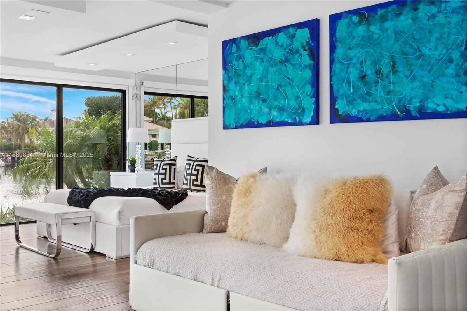 HOLLYWOOD GOLF ESTATES SE - Residential