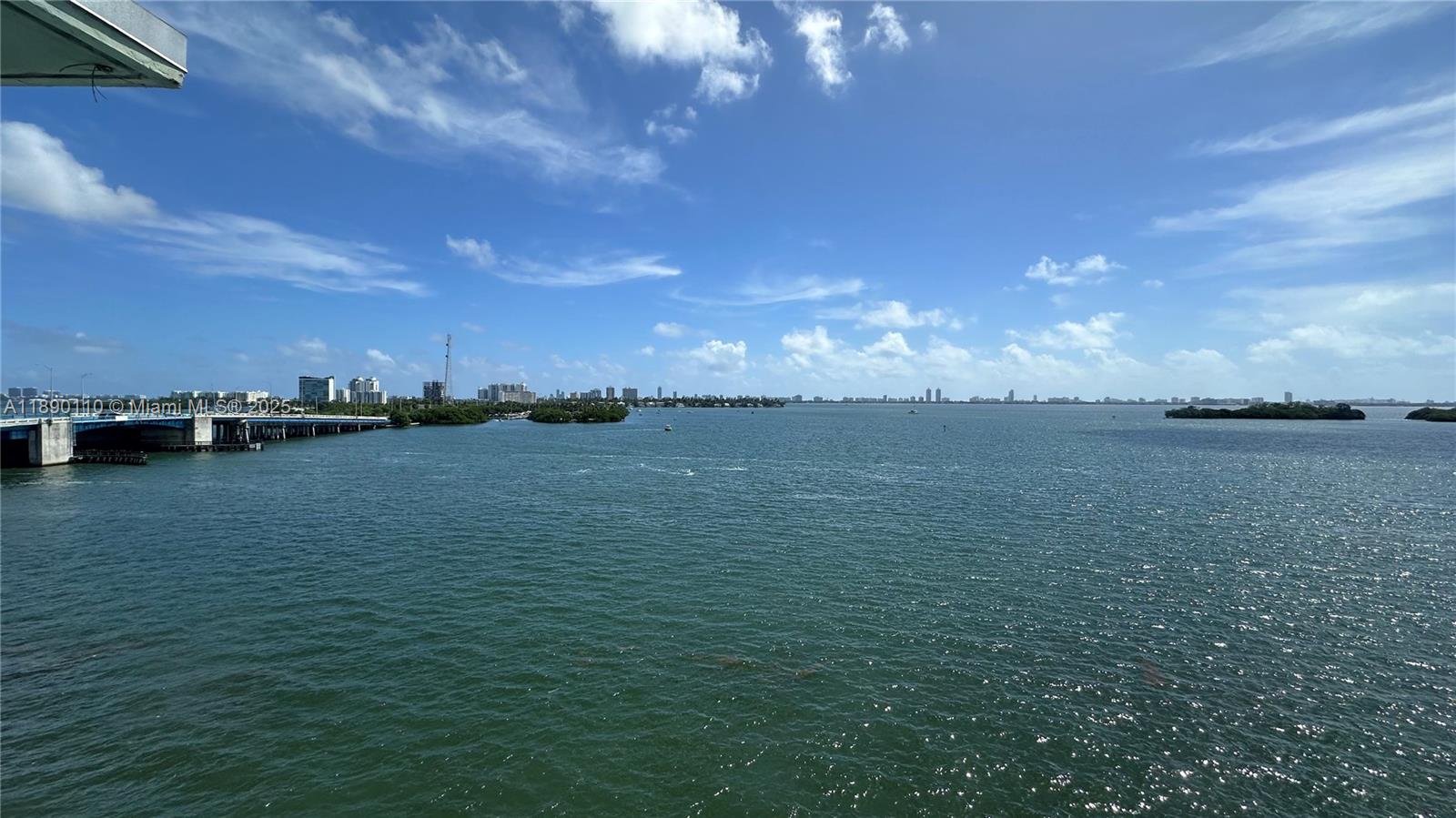 7825 NE Bayshore Ct 504