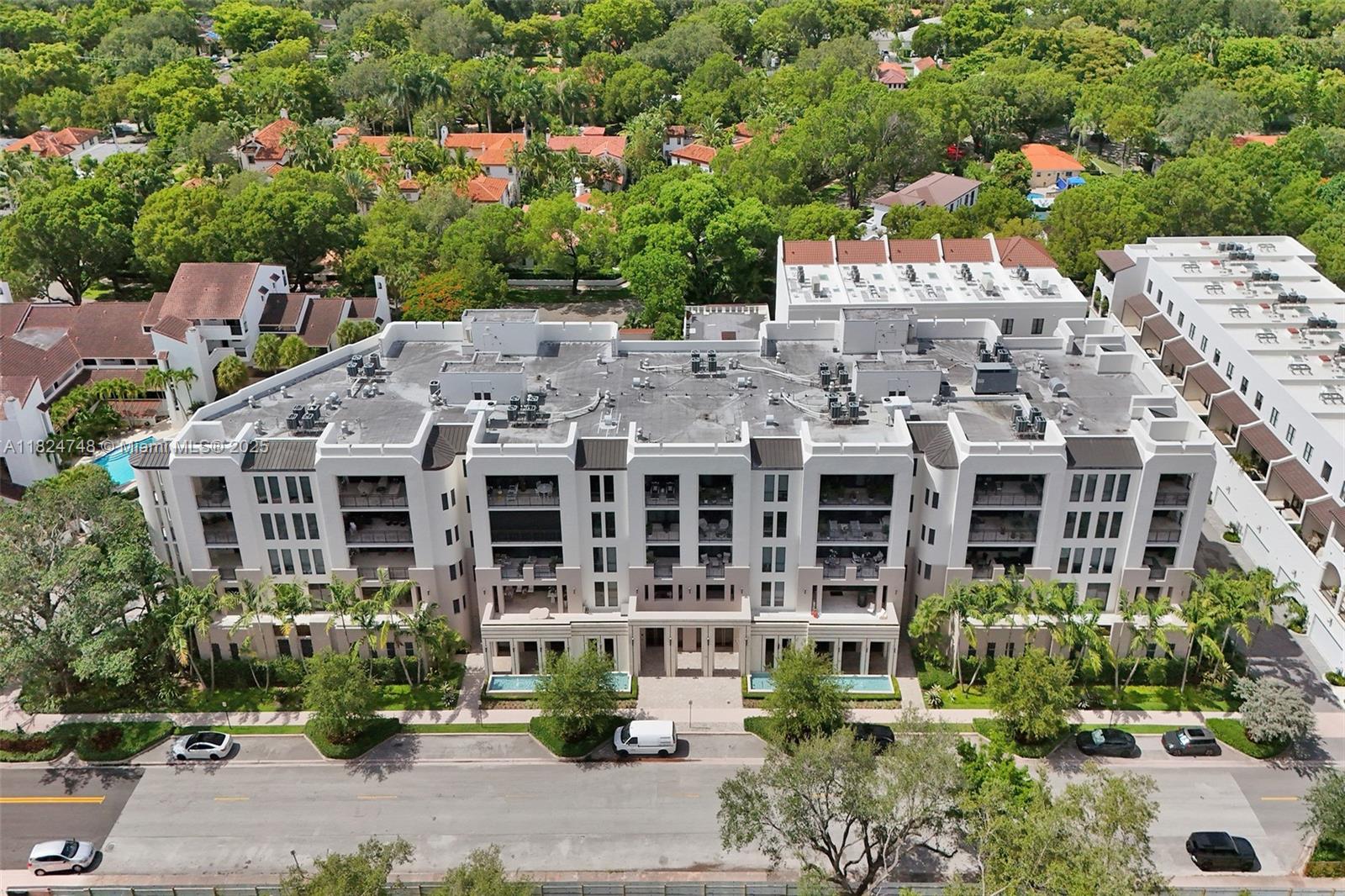 718 Valencia Ave 204, Coral Gables, Broward County, Florida - 3 Bedrooms  
4 Bathrooms - 