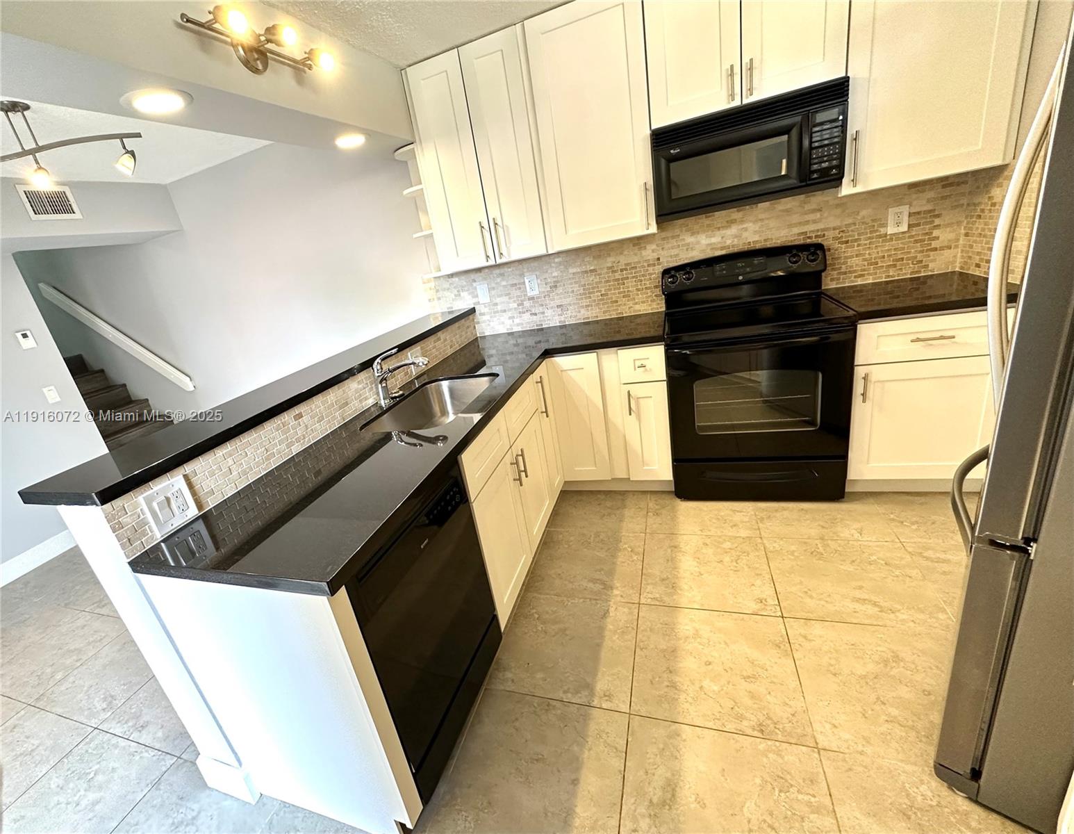 BOCA RIO NORTH - Residential Lease