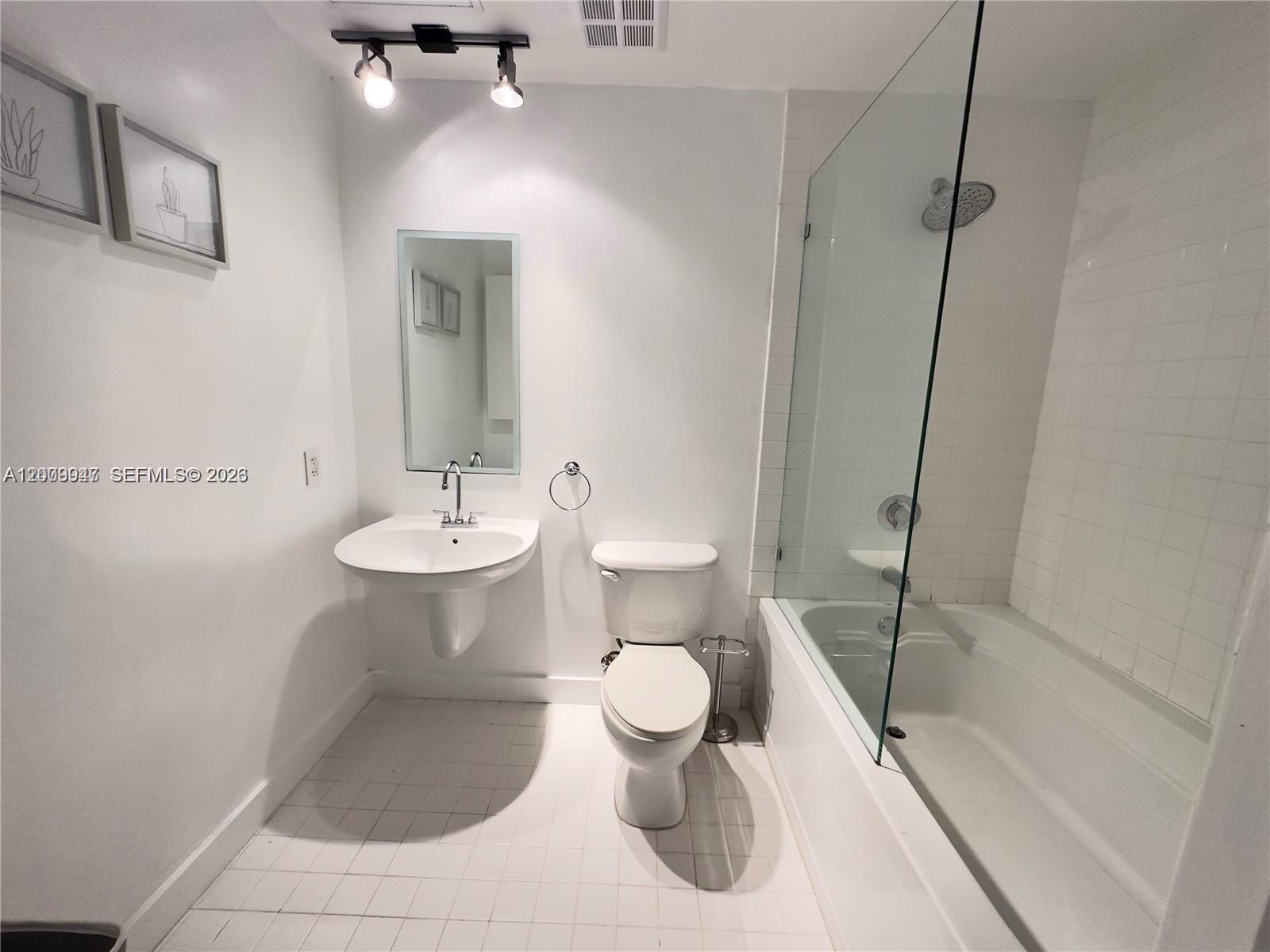 NEO CONDO - Residential Lease