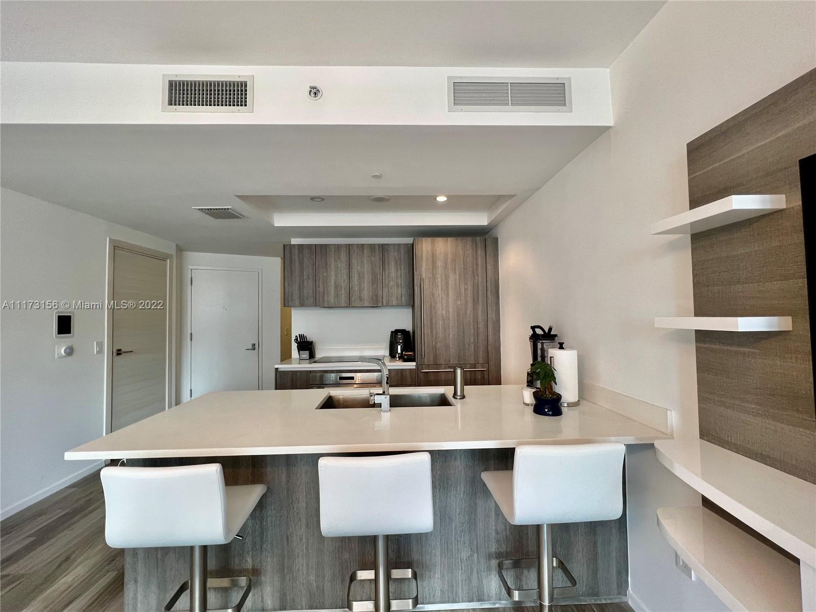 801 SMA RESIDENCES CONDO - Residential Lease