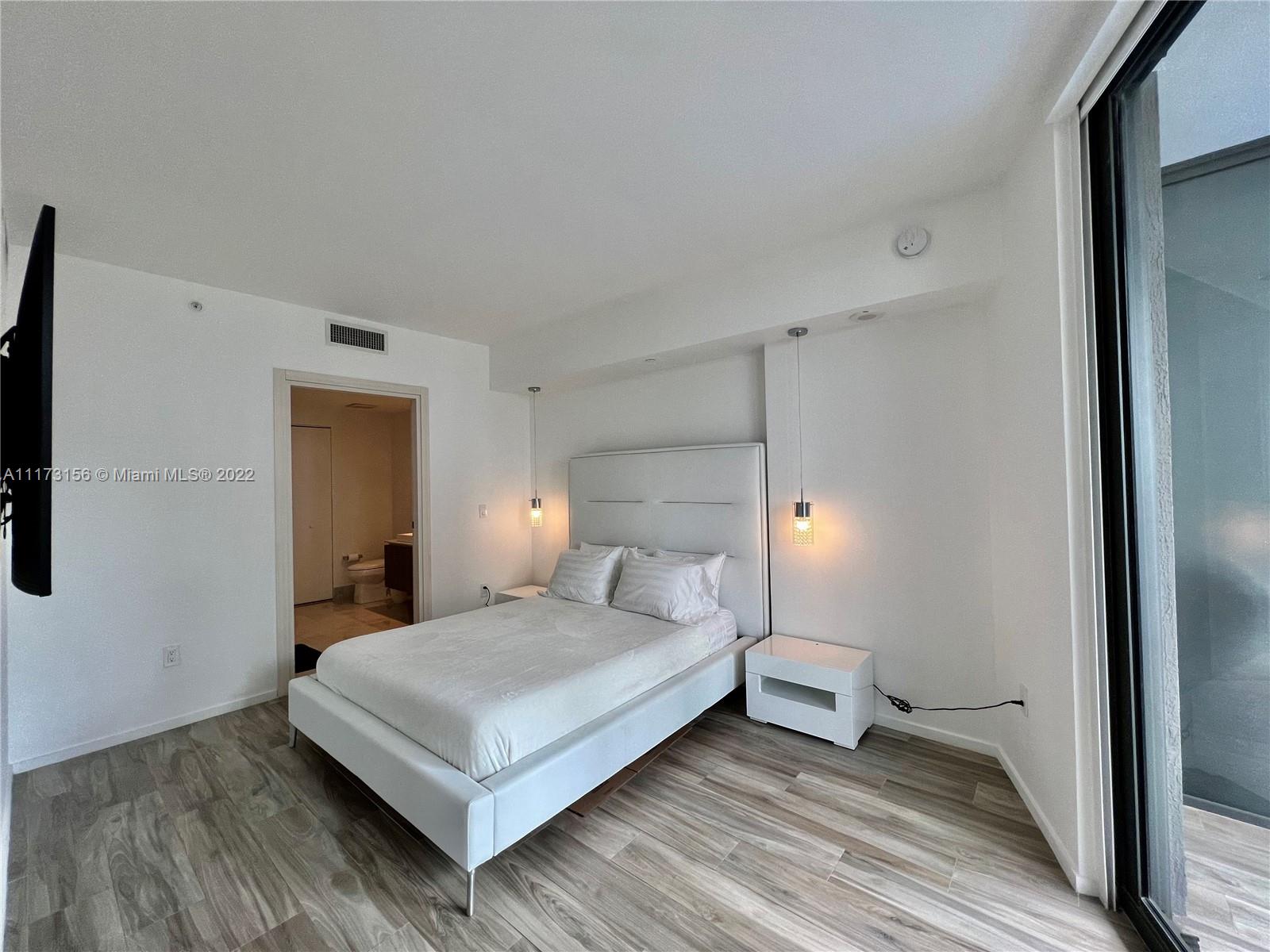 801 SMA RESIDENCES CONDO - Residential Lease