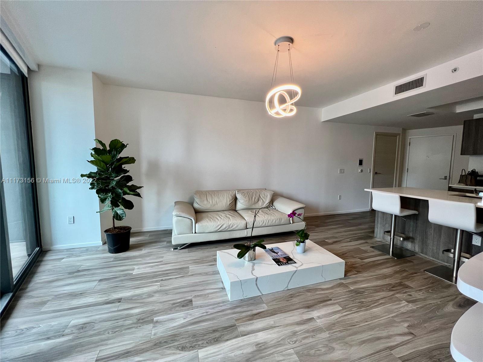 801 SMA RESIDENCES CONDO - Residential Lease