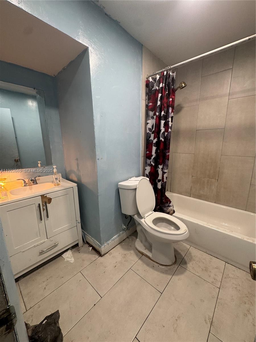 HOLIDAY VILLAGE SEC TWO - Residential