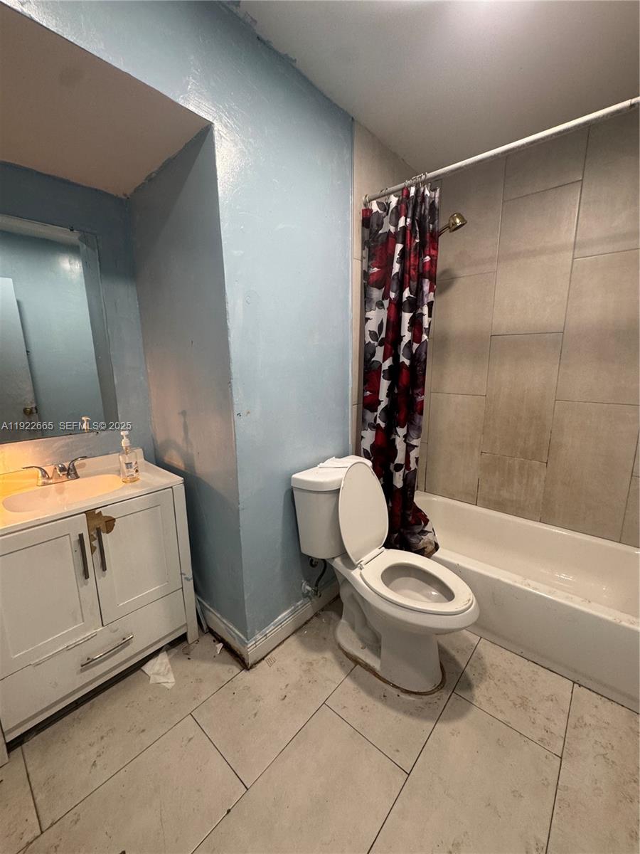 HOLIDAY VILLAGE SEC TWO - Residential