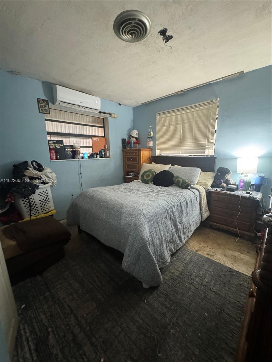 HOLIDAY VILLAGE SEC TWO - Residential