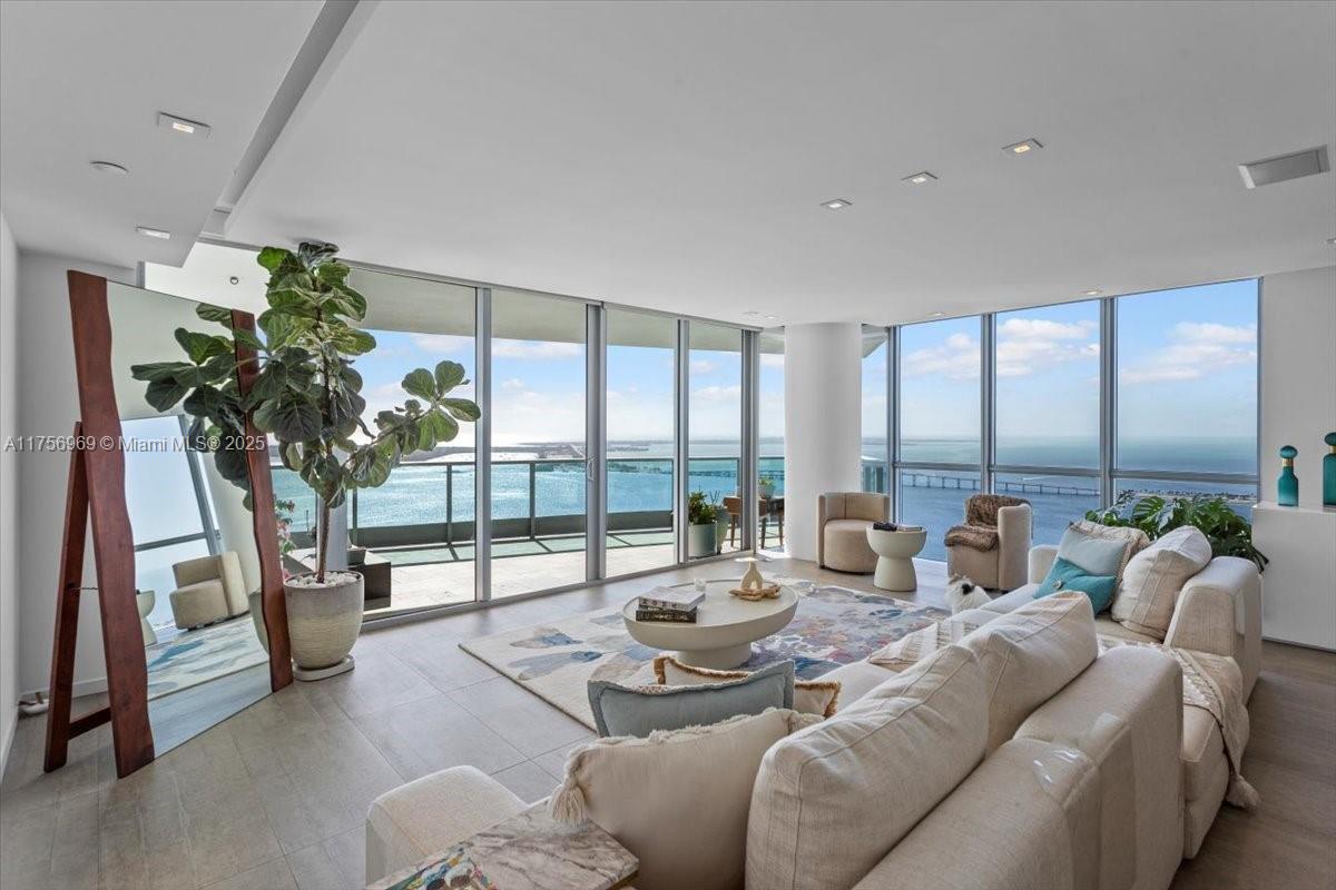 1331 Brickell Bay Dr 4211, Miami, Broward County, Florida - 4 Bedrooms  
5 Bathrooms - 