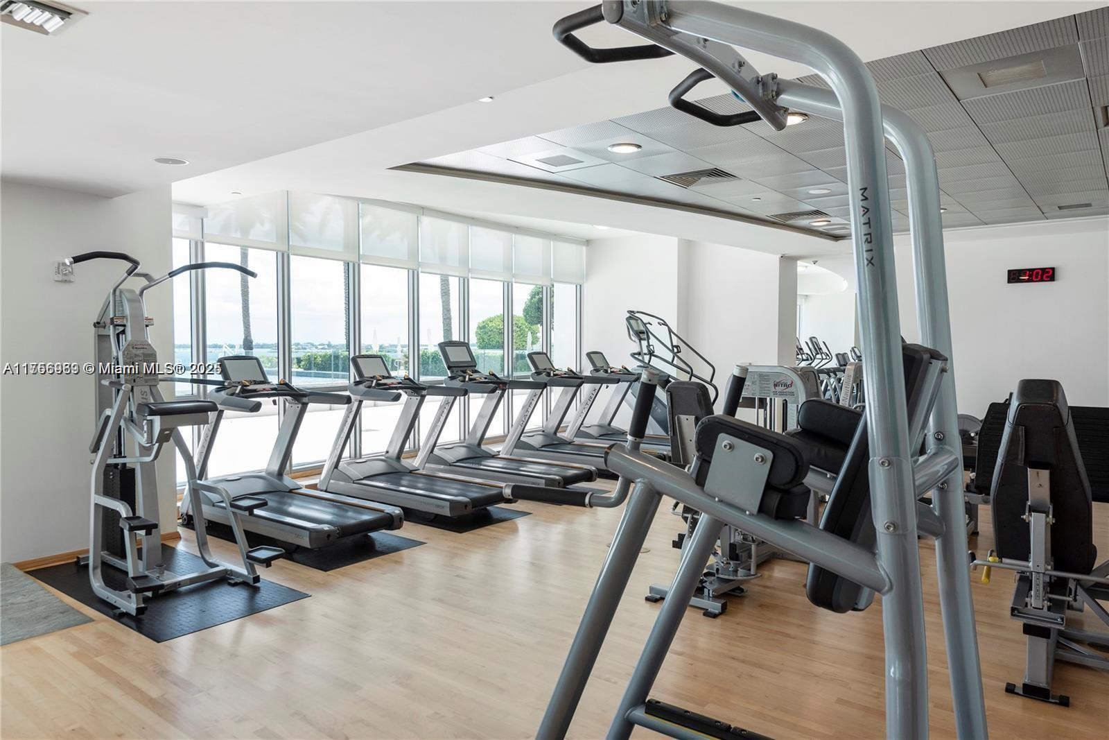 JADE RESIDENCES BRICKELL - Residential