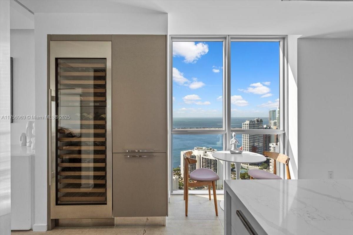 JADE RESIDENCES BRICKELL - Residential