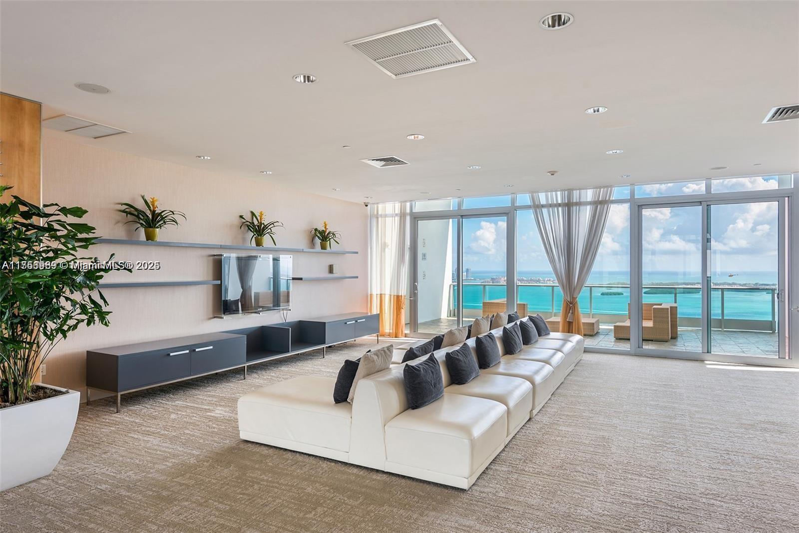 JADE RESIDENCES BRICKELL - Residential