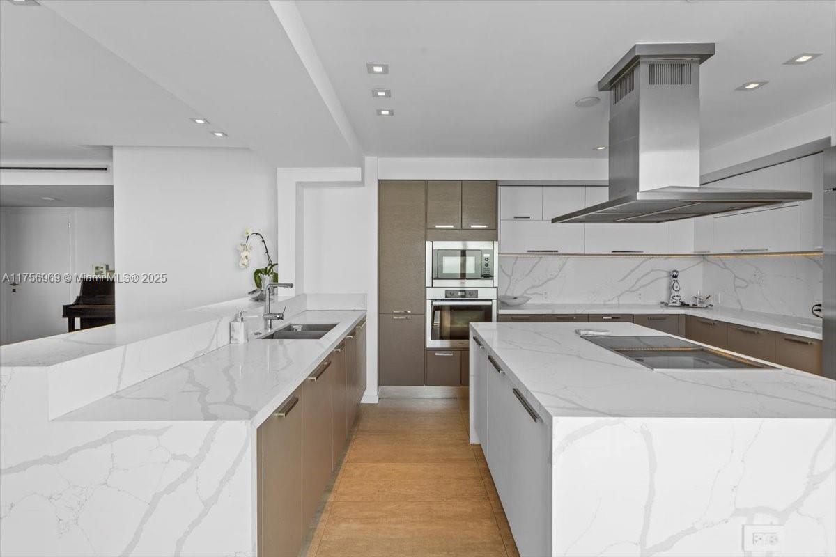 JADE RESIDENCES BRICKELL - Residential