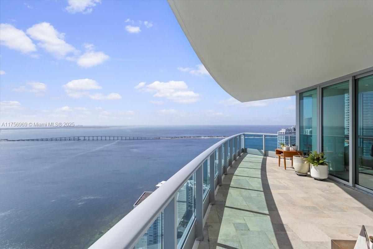 1331 Brickell Bay Dr 4211