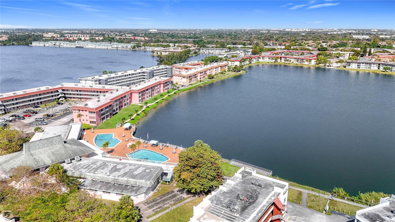 FIFITH MOORINGS CONDO - Residential