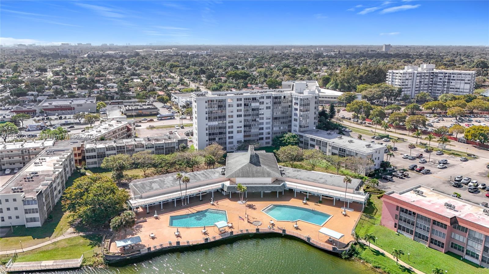 FIFITH MOORINGS CONDO - Residential