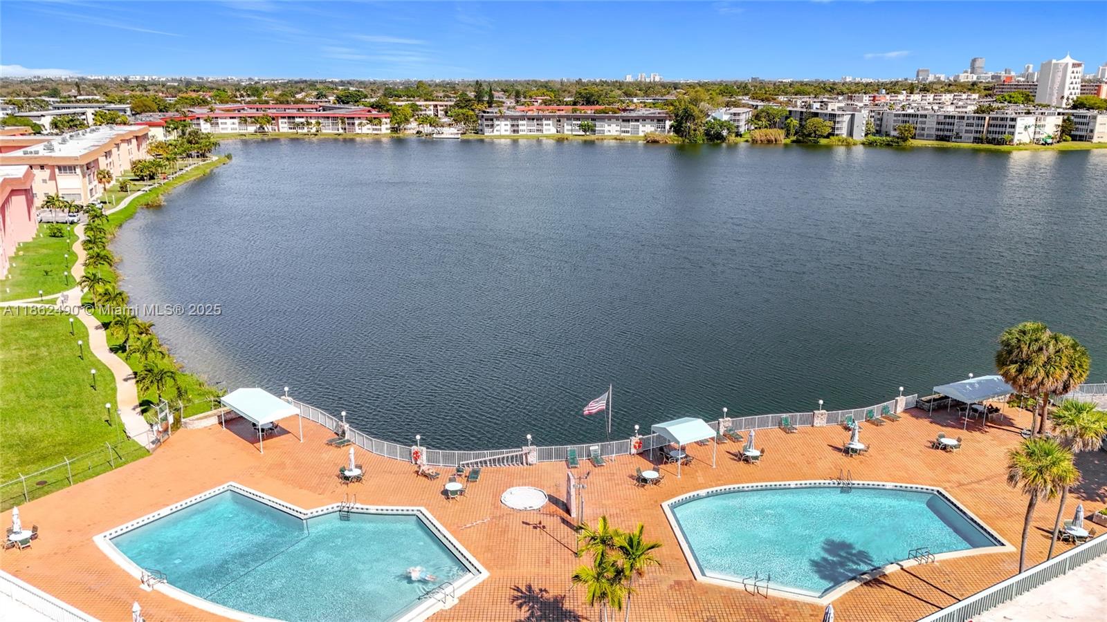 FIFITH MOORINGS CONDO - Residential