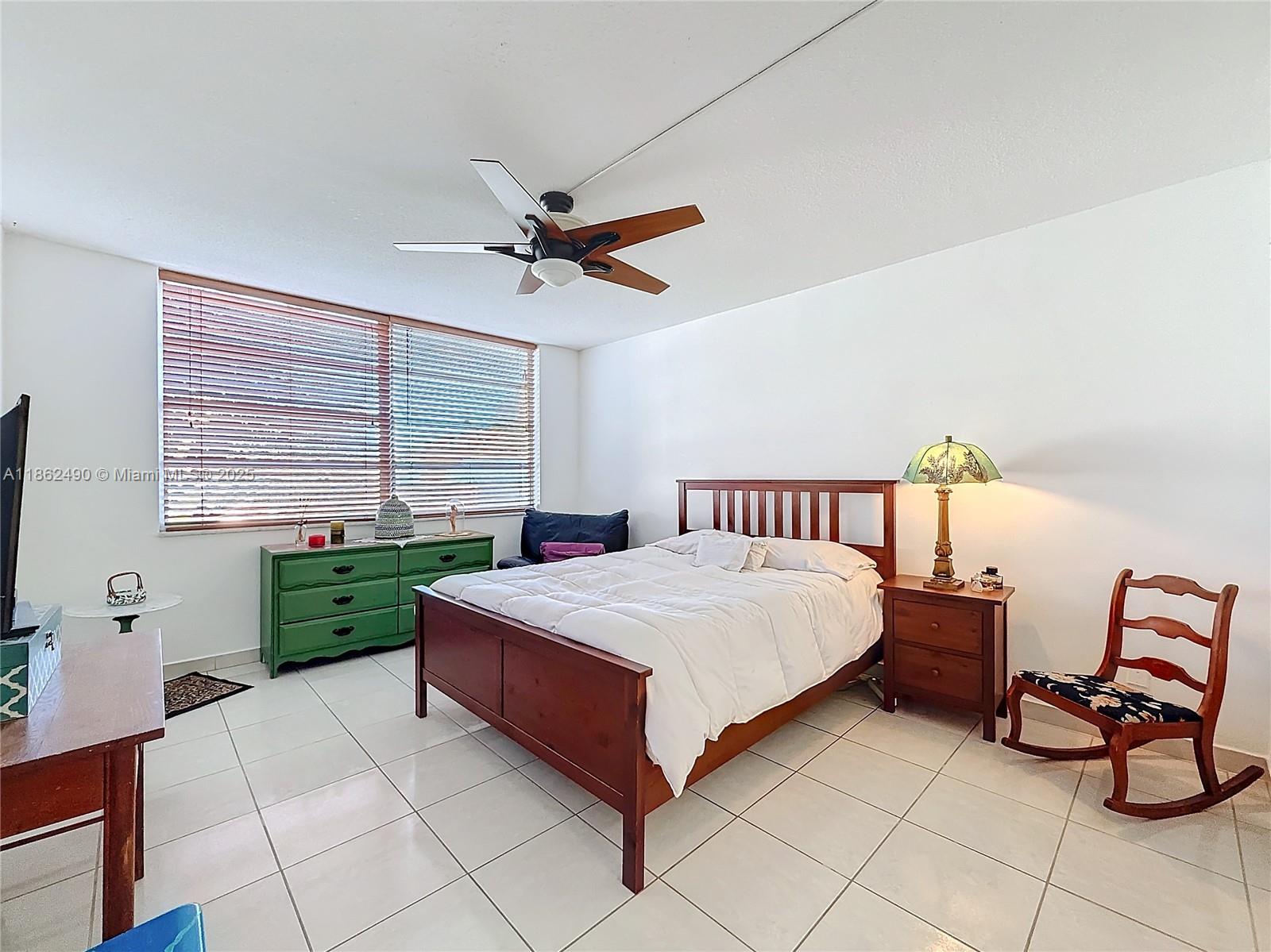 FIFITH MOORINGS CONDO - Residential